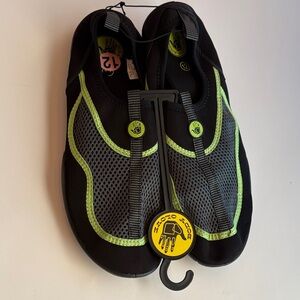 Body Glove Men’s Black and Green Water Shoes sz 12 Beach New